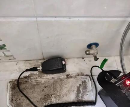 霍林郭勒屋顶漏水维修公司分享下卫生间漏水的危害及解决方法